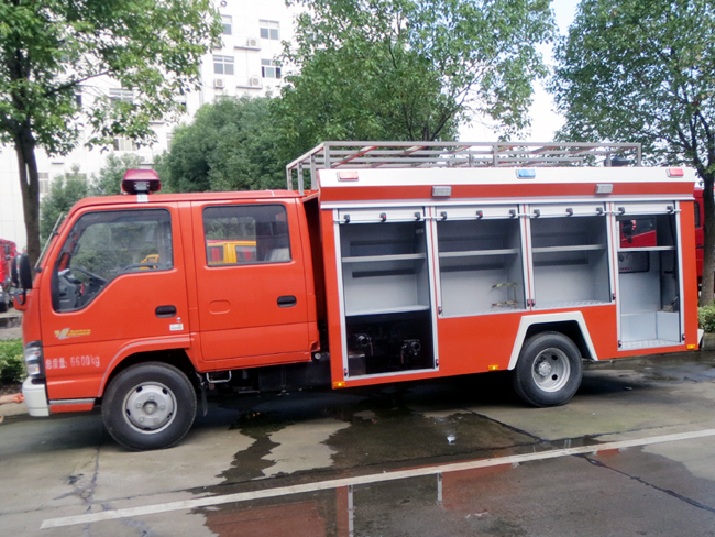 五十鈴搶險(xiǎn)救援車