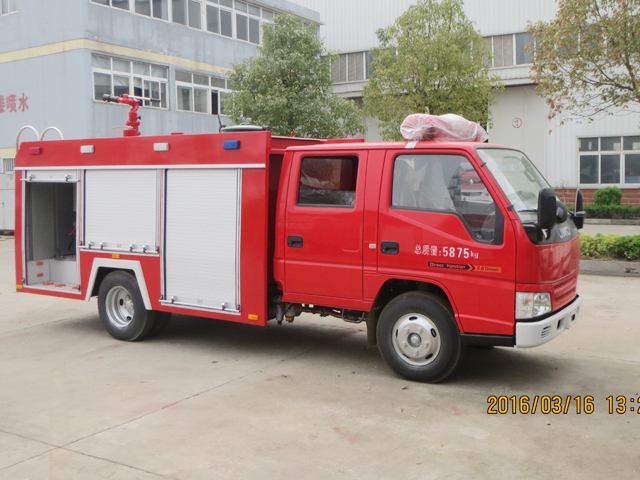 江鈴2噸水罐消防車