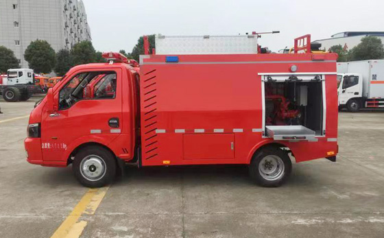 東風(fēng)藍(lán)牌消防車