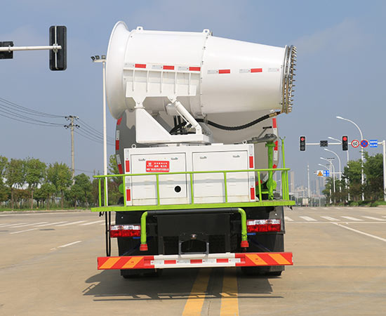 KLF5181TDYE6型多功能抑塵車